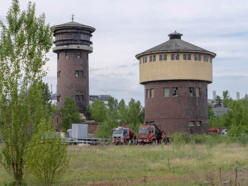 Osthafen 2: Turm des Gaswerks und Wasserturm
