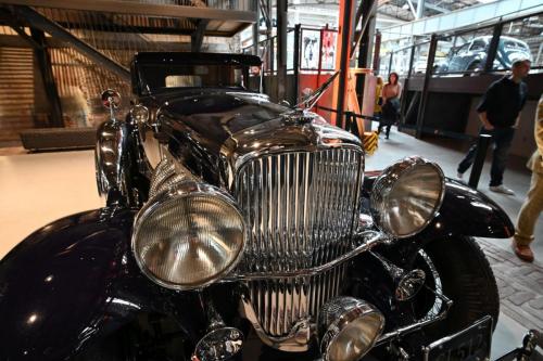 Dietzhölztal-Ewersbach: Nationales Automuseum | Duesenberg-Model-SJ-1933 